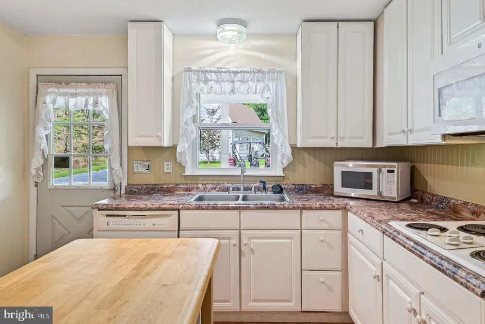 801 MOYERS LANE Mathias, WV 26812