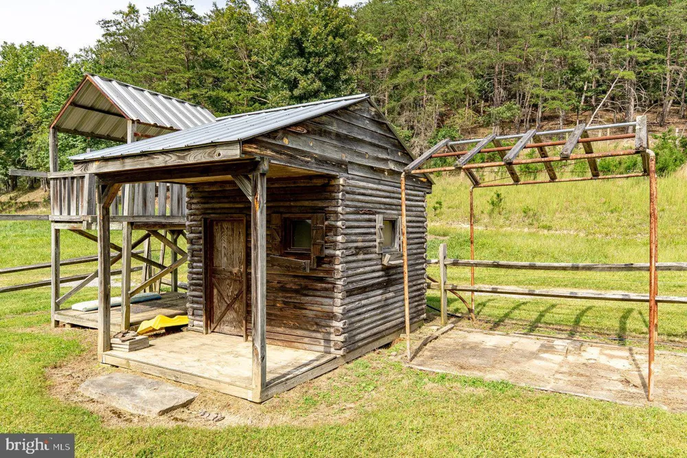 801 MOYERS LANE Mathias, WV 26812