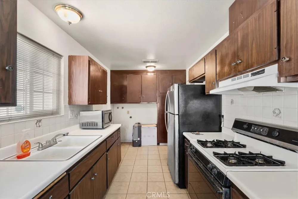 556 San Marino Hemet, CA 92545