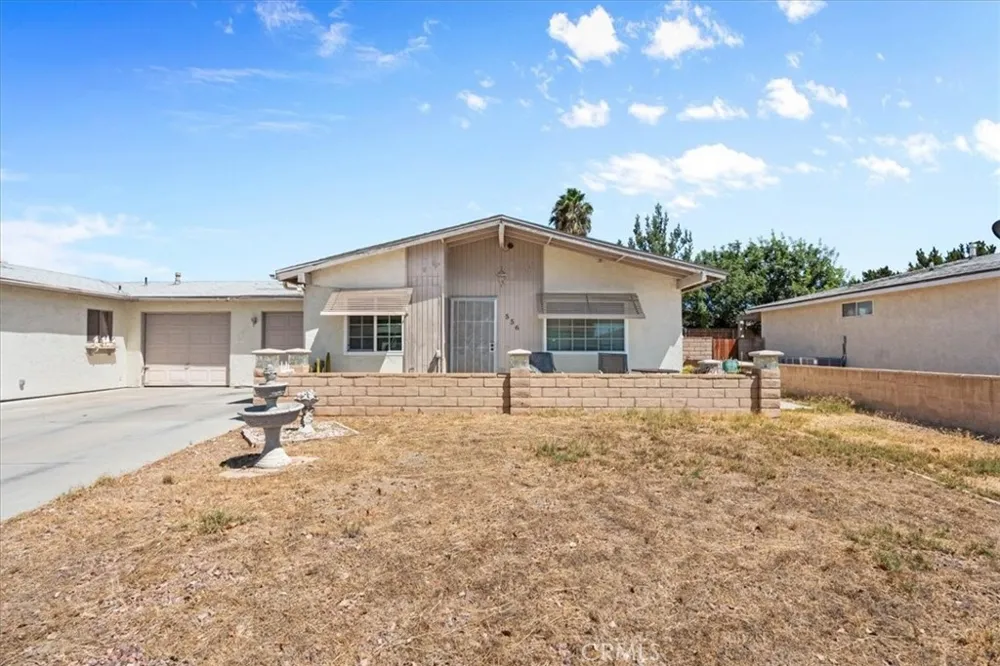 556 San Marino Hemet, CA 92545