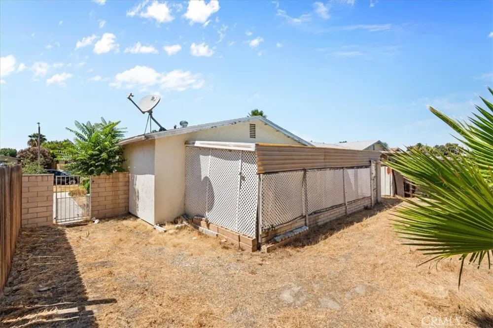 556 San Marino Hemet, CA 92545