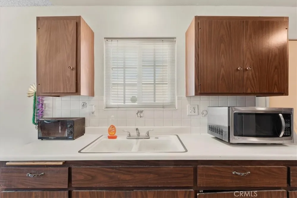 556 San Marino Hemet, CA 92545