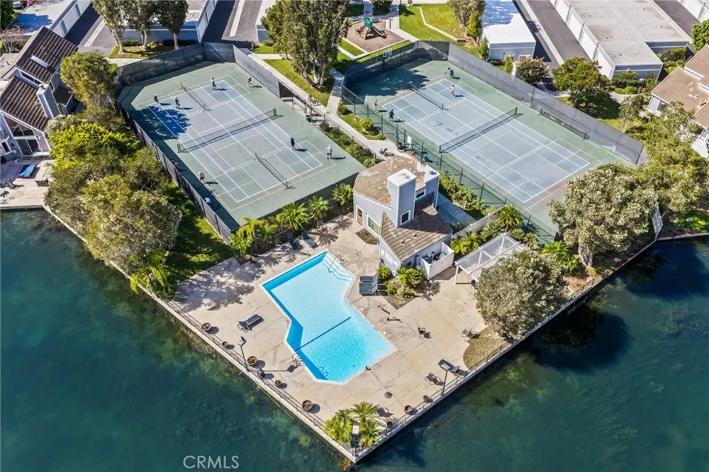 3546 Windspun Huntington Beach, CA 92649