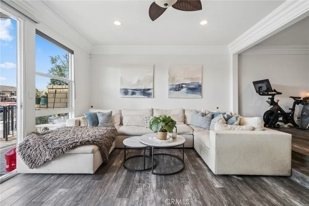 3546 Windspun Huntington Beach, CA 92649