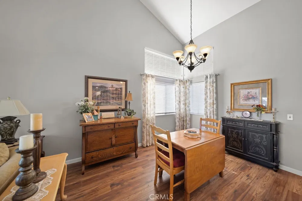 39521 Via Temprano Murrieta, CA 92563