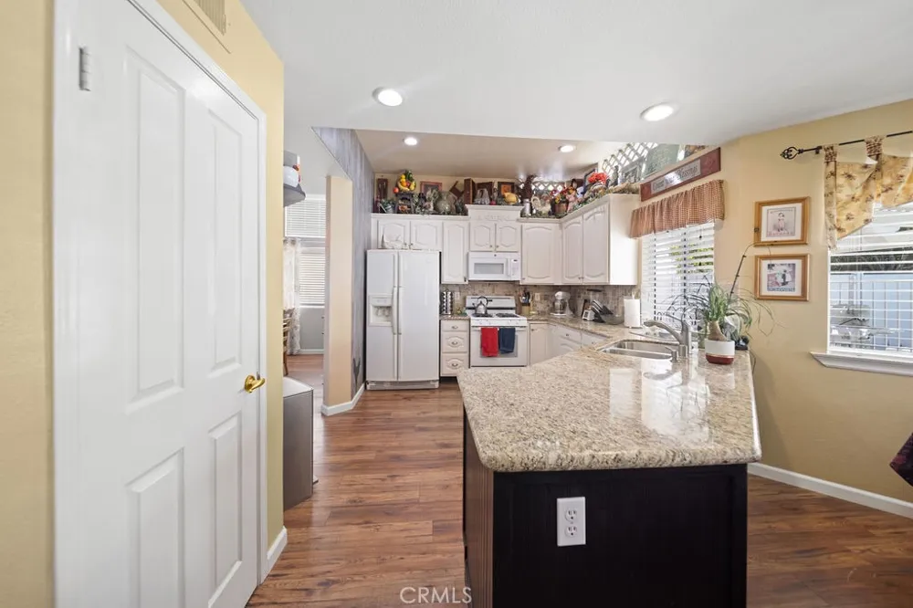 39521 Via Temprano Murrieta, CA 92563