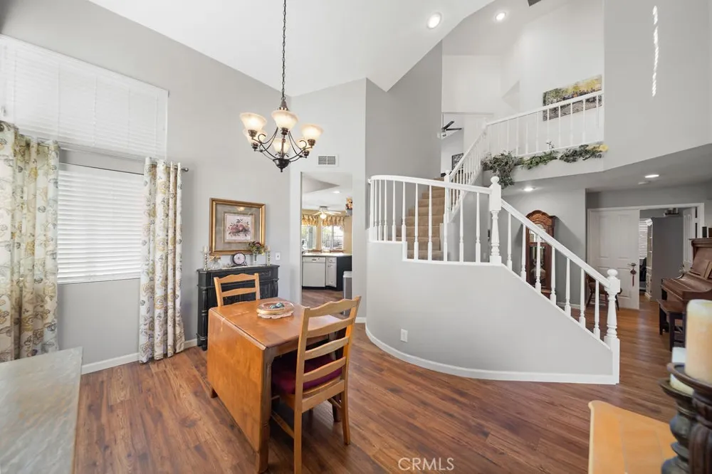 39521 Via Temprano Murrieta, CA 92563