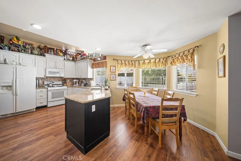 39521 Via Temprano Murrieta, CA 92563