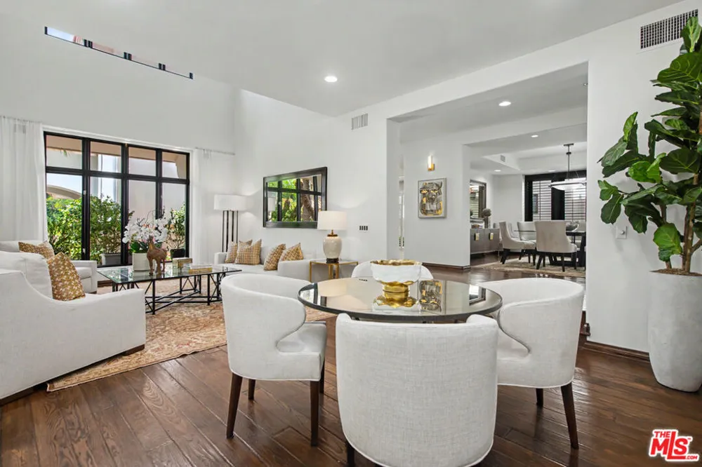 12639 Promontory Road Los Angeles, CA 90049