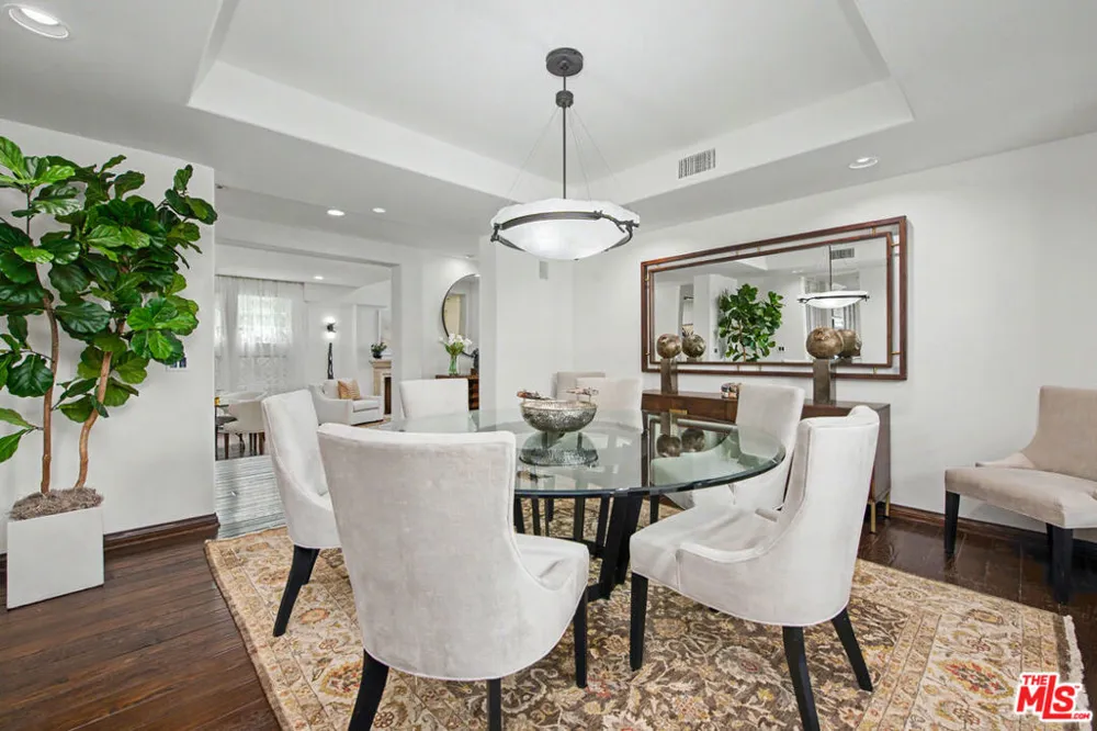 12639 Promontory Road Los Angeles, CA 90049