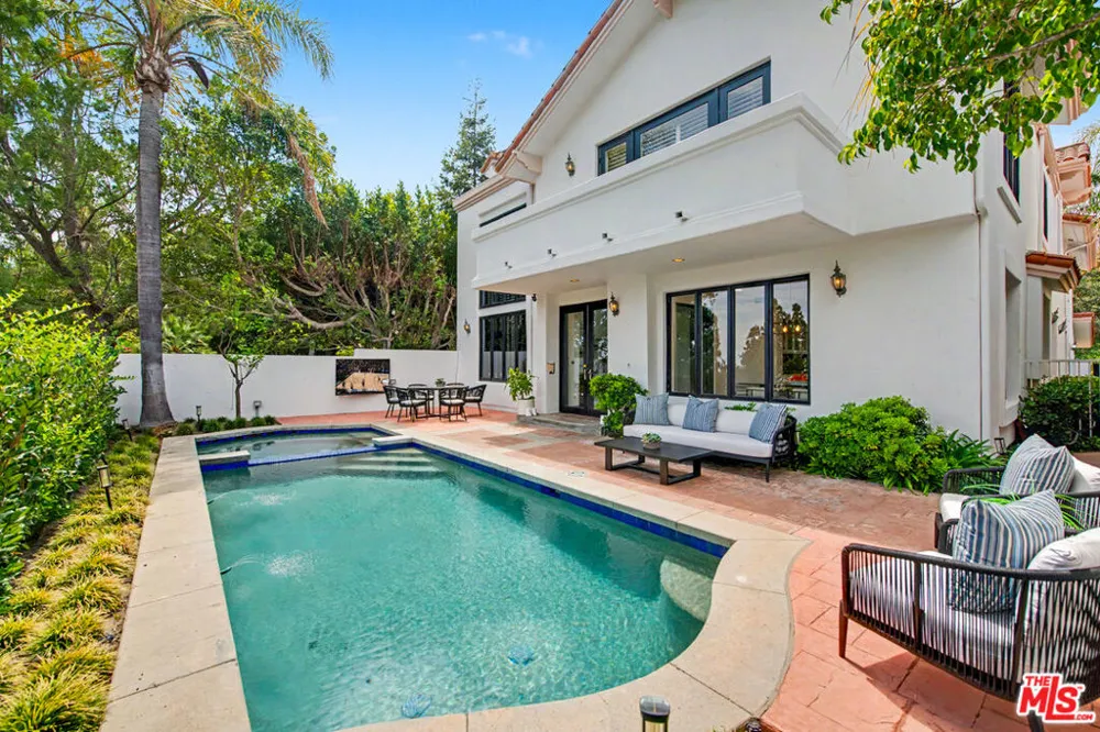 12639 Promontory Road Los Angeles, CA 90049