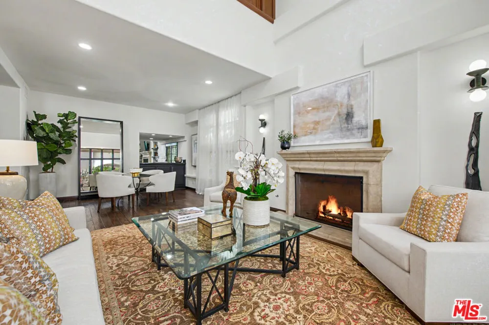 12639 Promontory Road Los Angeles, CA 90049