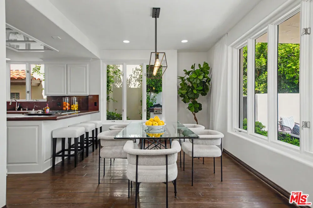 12639 Promontory Road Los Angeles, CA 90049