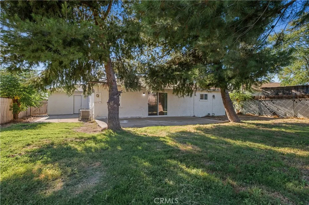 7557 Toyon Avenue Fontana, CA 92336