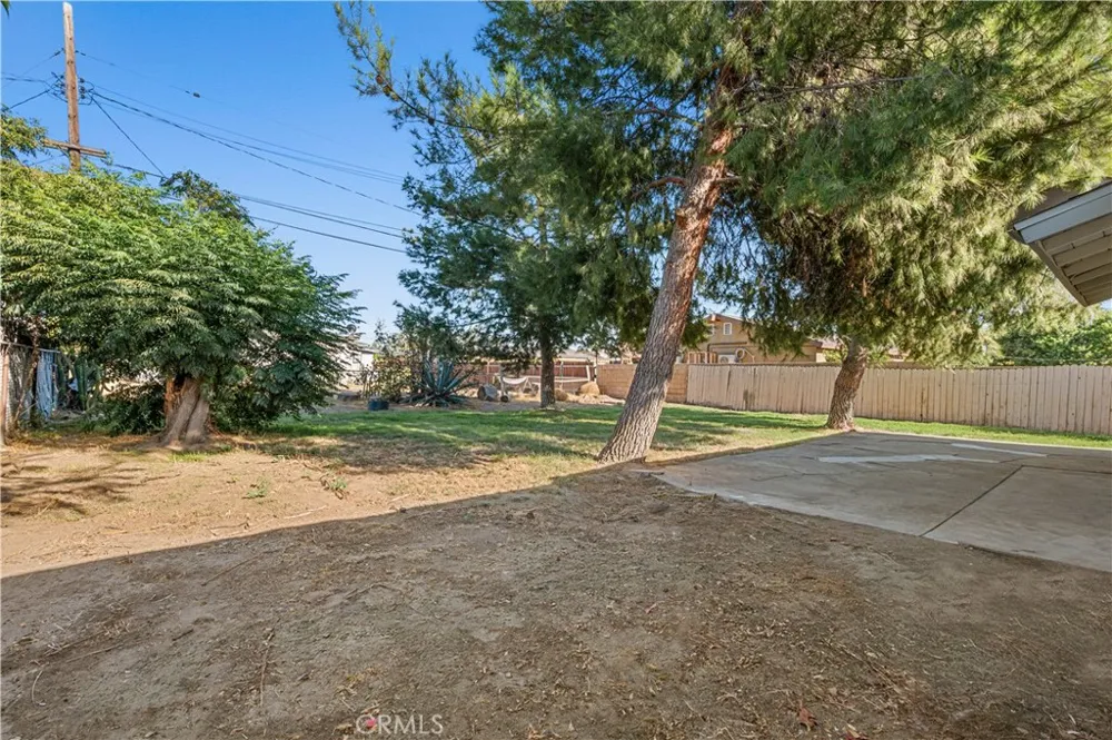 7557 Toyon Avenue Fontana, CA 92336