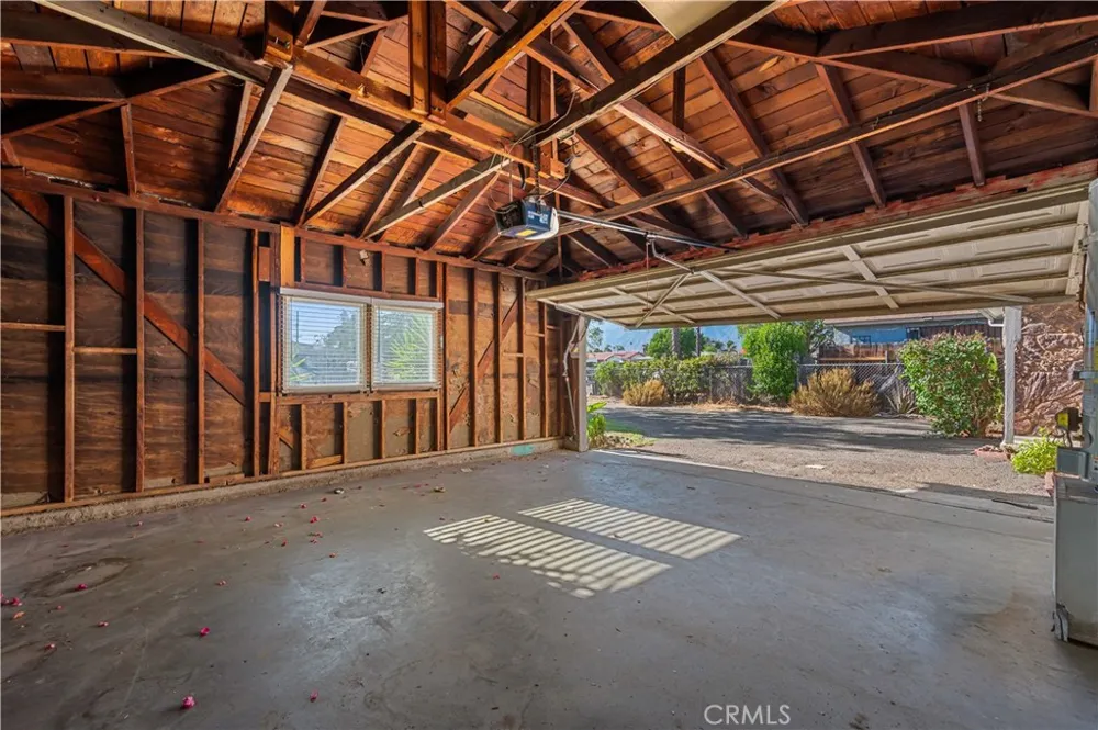7557 Toyon Avenue Fontana, CA 92336