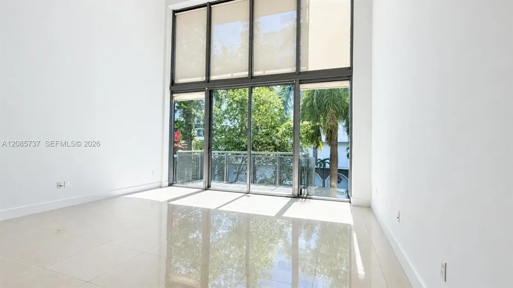 6000 Collins Ave #305 Miami Beach, FL 33140