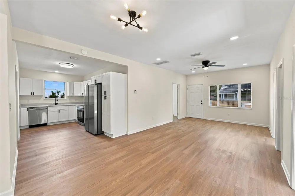 917 E 25TH AVENUE Tampa, FL 33605