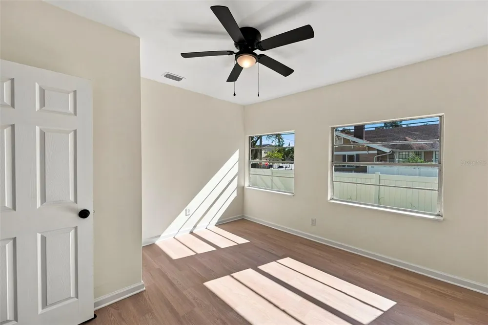 917 E 25TH AVENUE Tampa, FL 33605