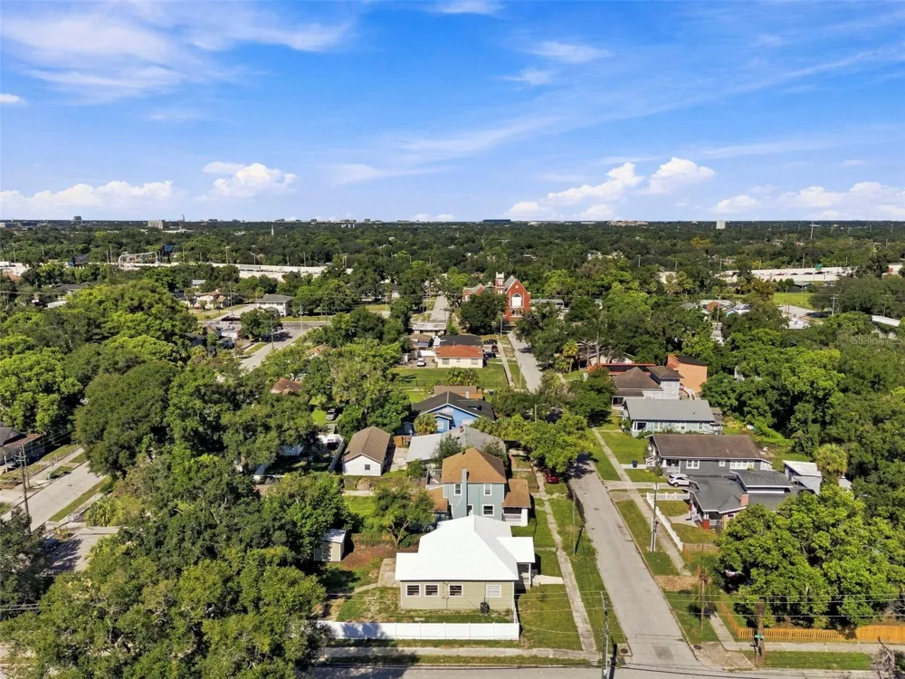 917 E 25TH AVENUE Tampa, FL 33605