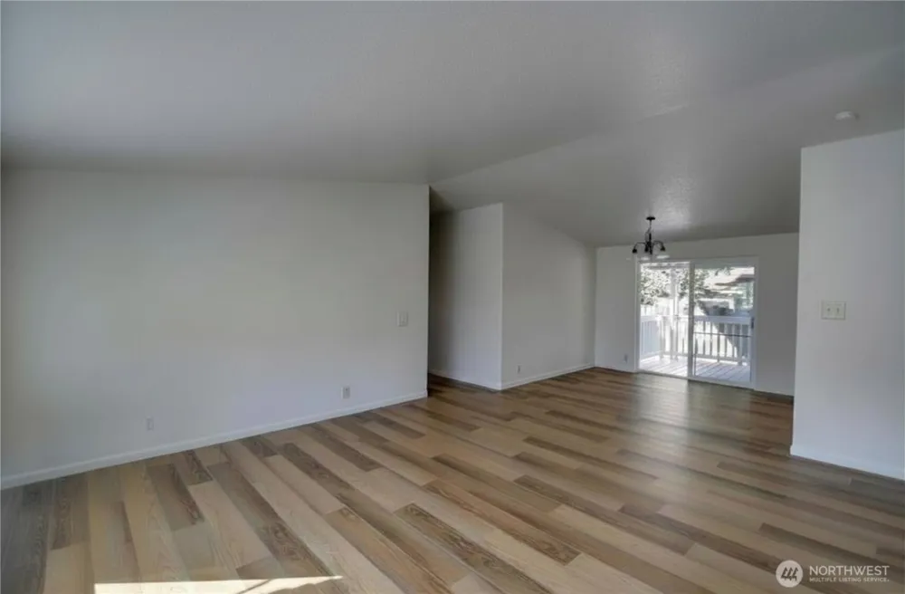 5323 W Eagle Lane SW Olympia, WA 98512