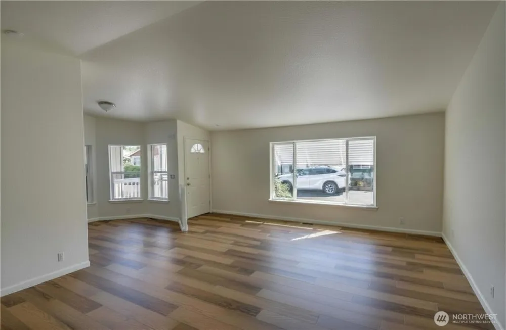 5323 W Eagle Lane SW Olympia, WA 98512