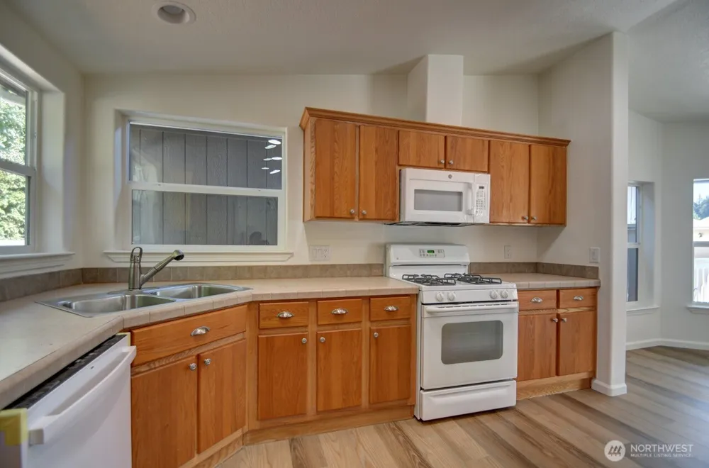 5323 W Eagle Lane SW Olympia, WA 98512