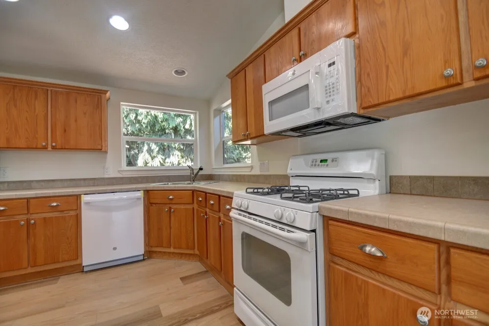 5323 W Eagle Lane SW Olympia, WA 98512