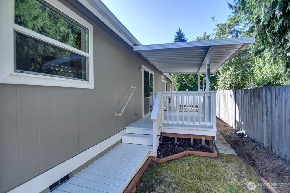 5323 W Eagle Lane SW Olympia, WA 98512