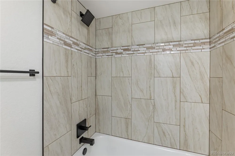 2522 S Worchester Court #E Aurora, CO 80014