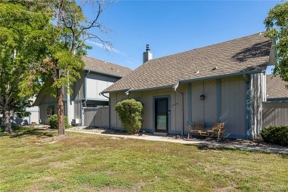 2522 S Worchester Court #E Aurora, CO 80014