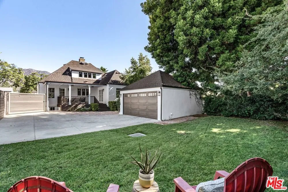 2344 Paloma Street Pasadena, CA 91104