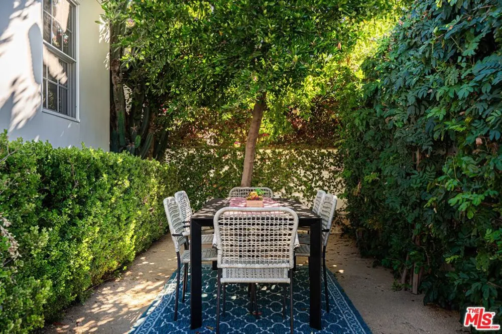 2344 Paloma Street Pasadena, CA 91104