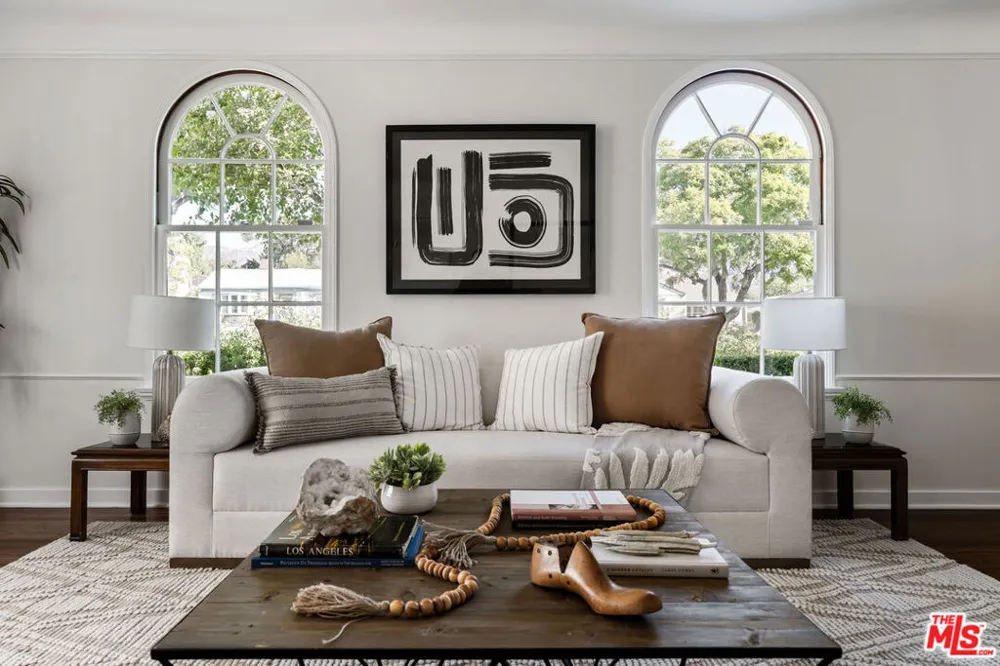 2344 Paloma Street Pasadena, CA 91104