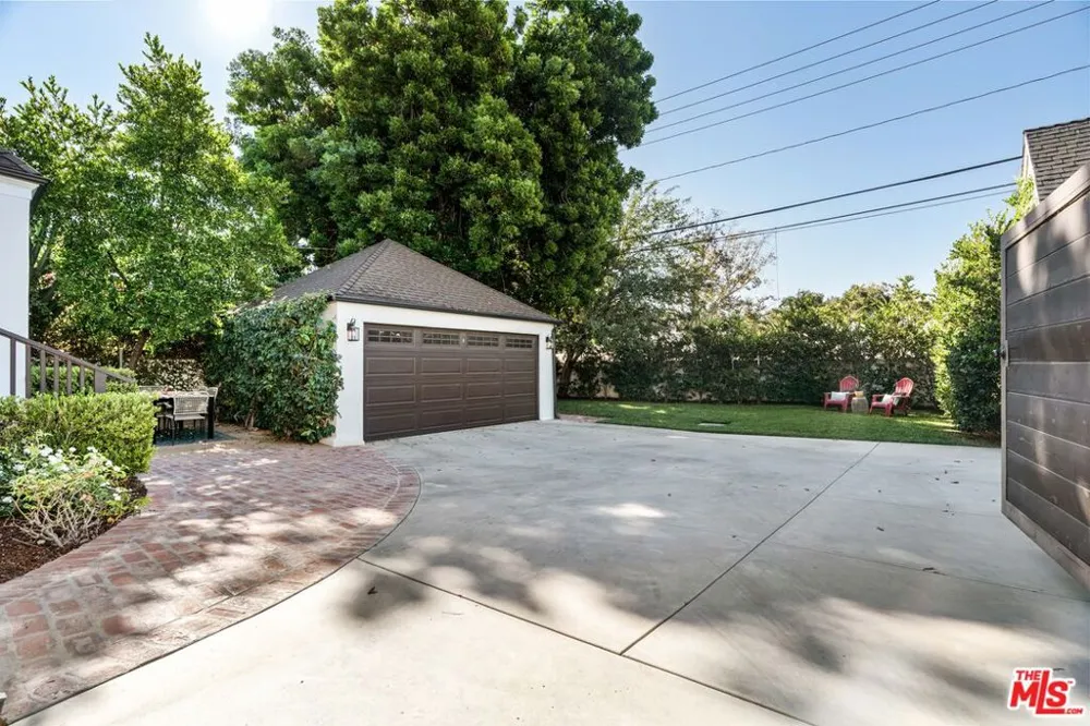 2344 Paloma Street Pasadena, CA 91104