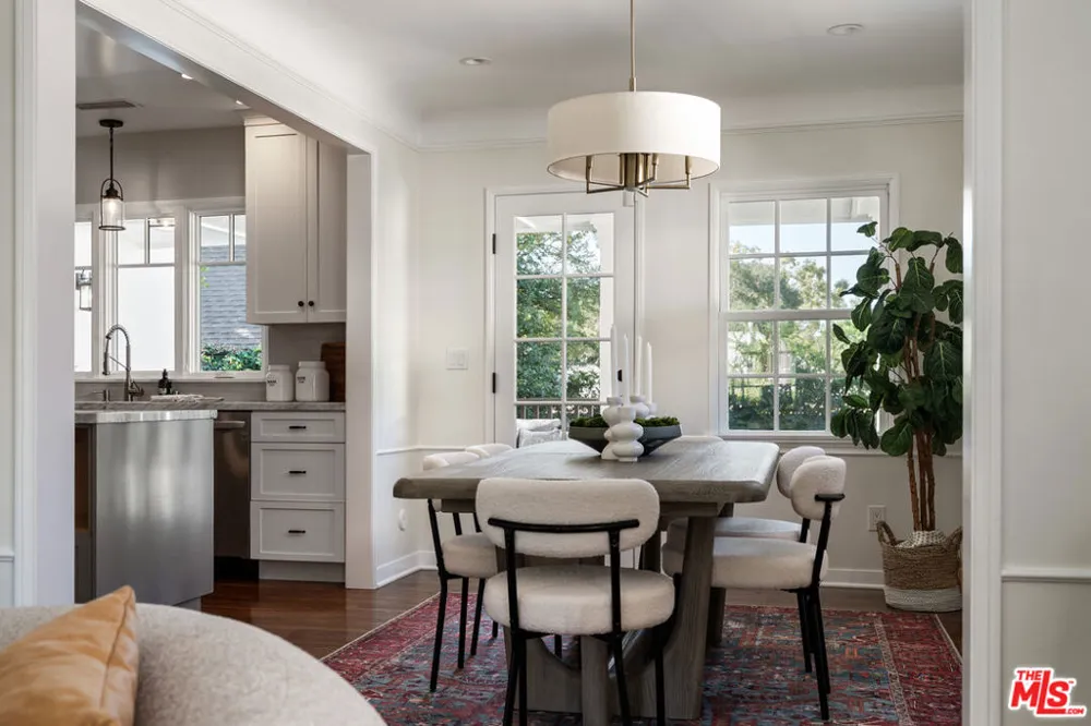 2344 Paloma Street Pasadena, CA 91104