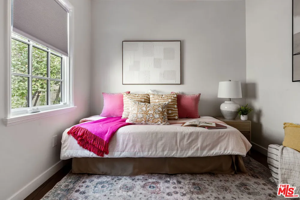 2344 Paloma Street Pasadena, CA 91104