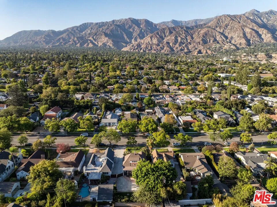 2344 Paloma Street Pasadena, CA 91104