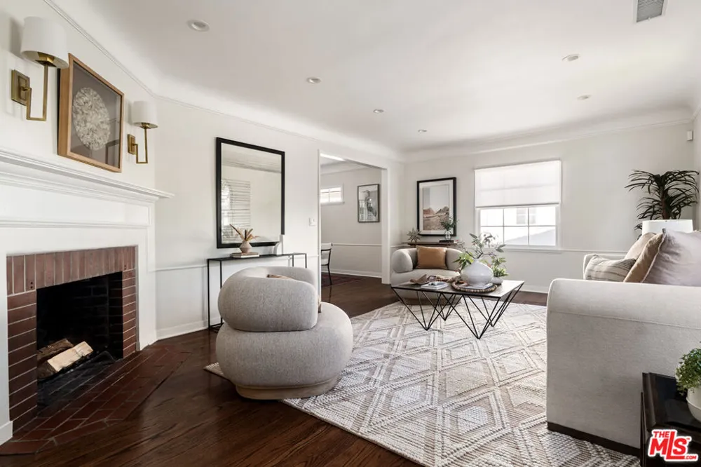 2344 Paloma Street Pasadena, CA 91104