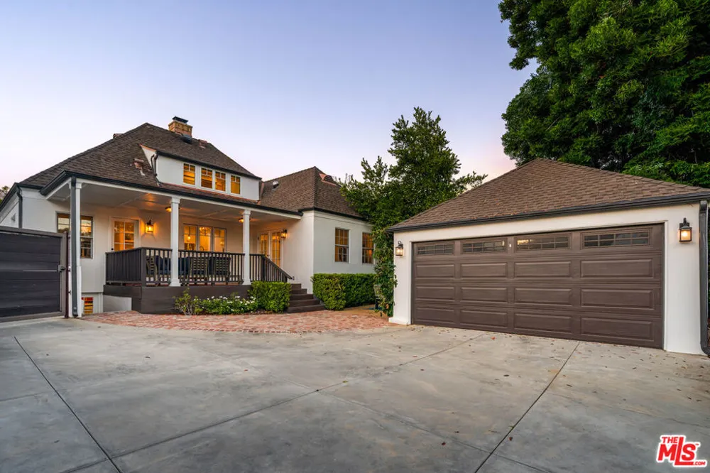 2344 Paloma Street Pasadena, CA 91104
