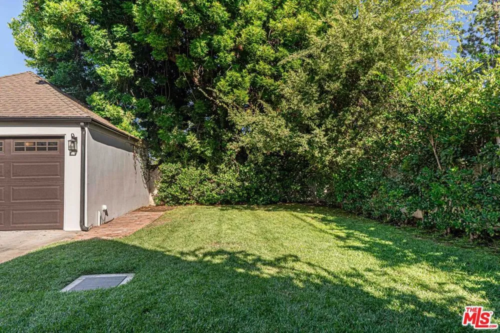 2344 Paloma Street Pasadena, CA 91104