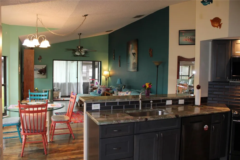 1671 HAMILTON COURT #2102 Dunedin, FL 34698