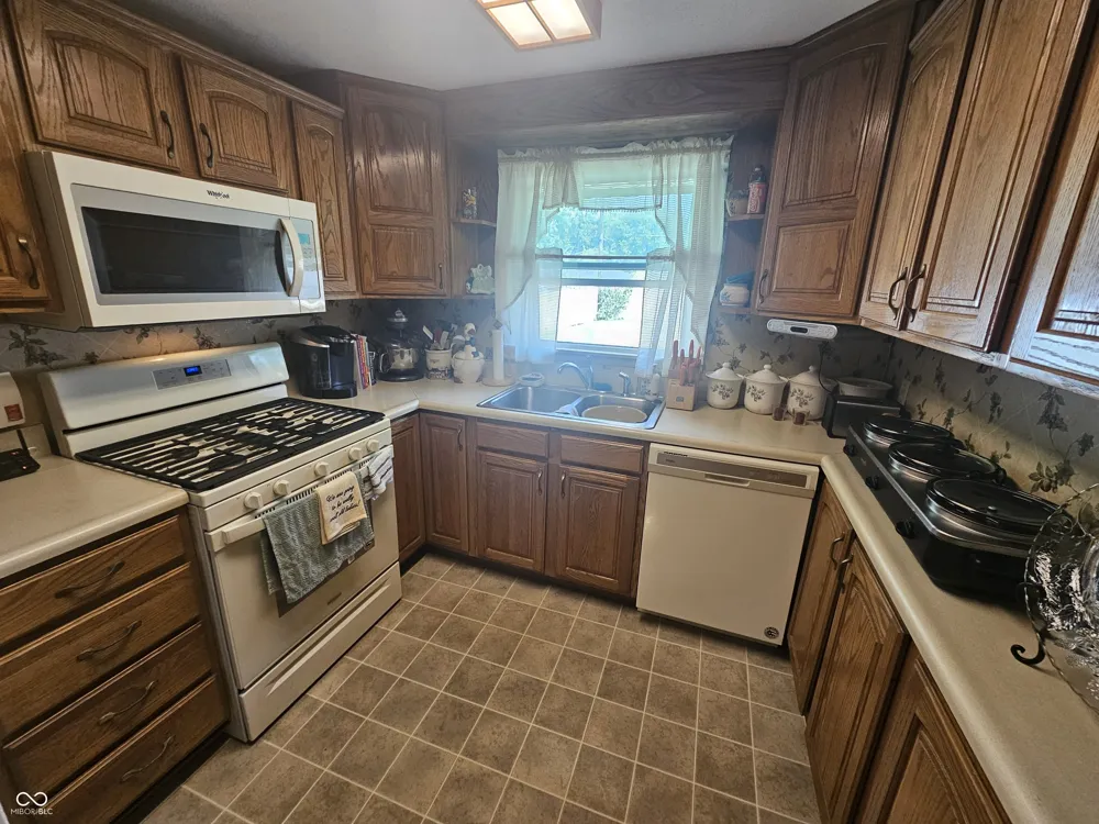 2320 E 10th Street Anderson, IN 46012
