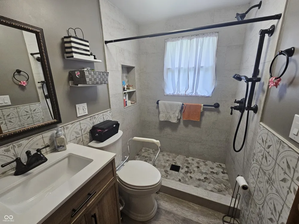 2320 E 10th Street Anderson, IN 46012