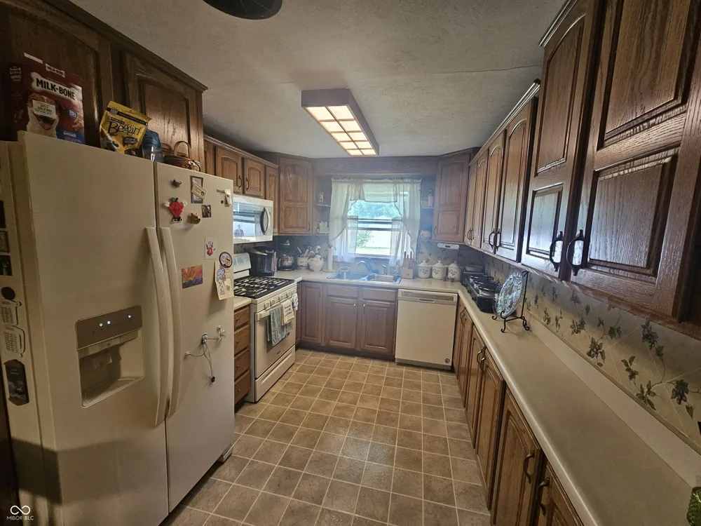 2320 E 10th Street Anderson, IN 46012