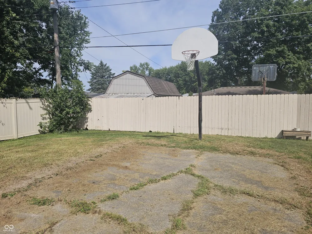 2320 E 10th Street Anderson, IN 46012