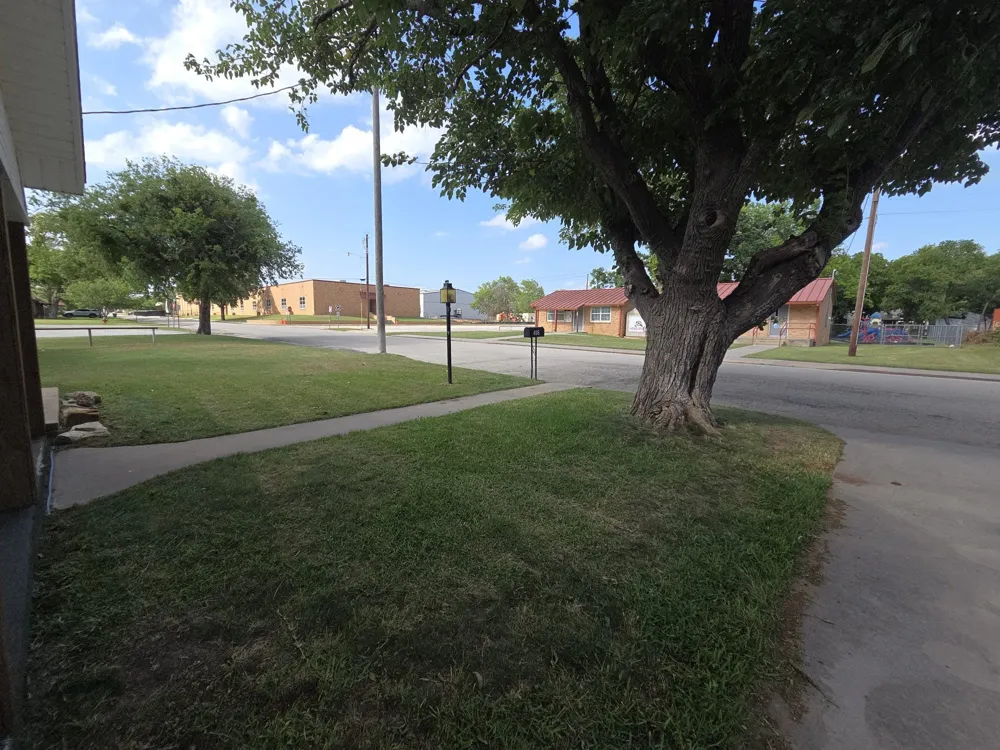 406 Broad Street Nocona, TX 76255
