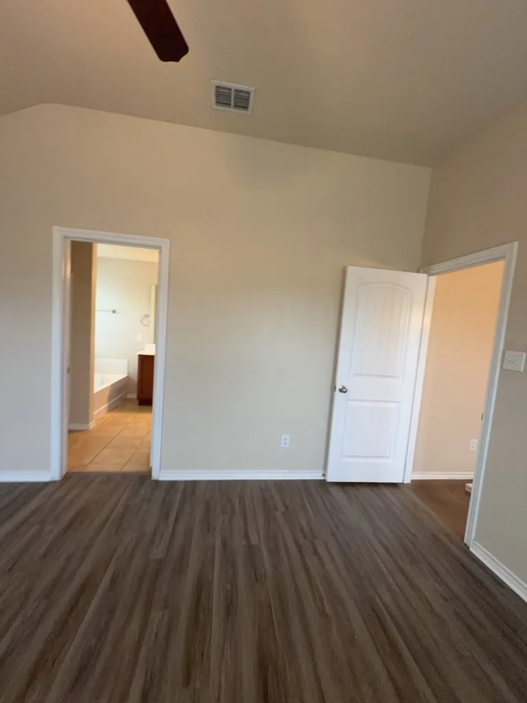 7306 Mistletoe Trail Granbury, TX 76048