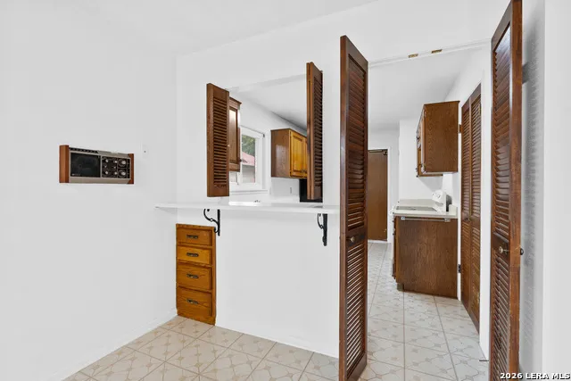 8254 ZODIAC DR Universal City, TX 78148