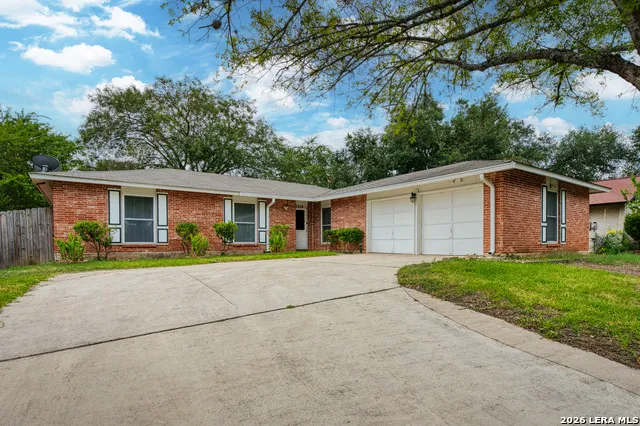 8254 ZODIAC DR Universal City, TX 78148